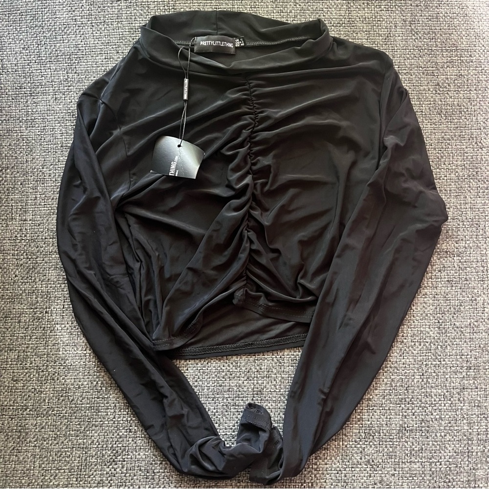 NEW Pretty Little Thing Black long sleeve crop top size 8
